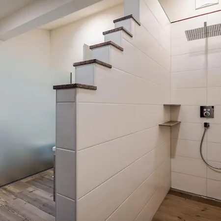 Apartment Penthouse „das Besenhaus“ *